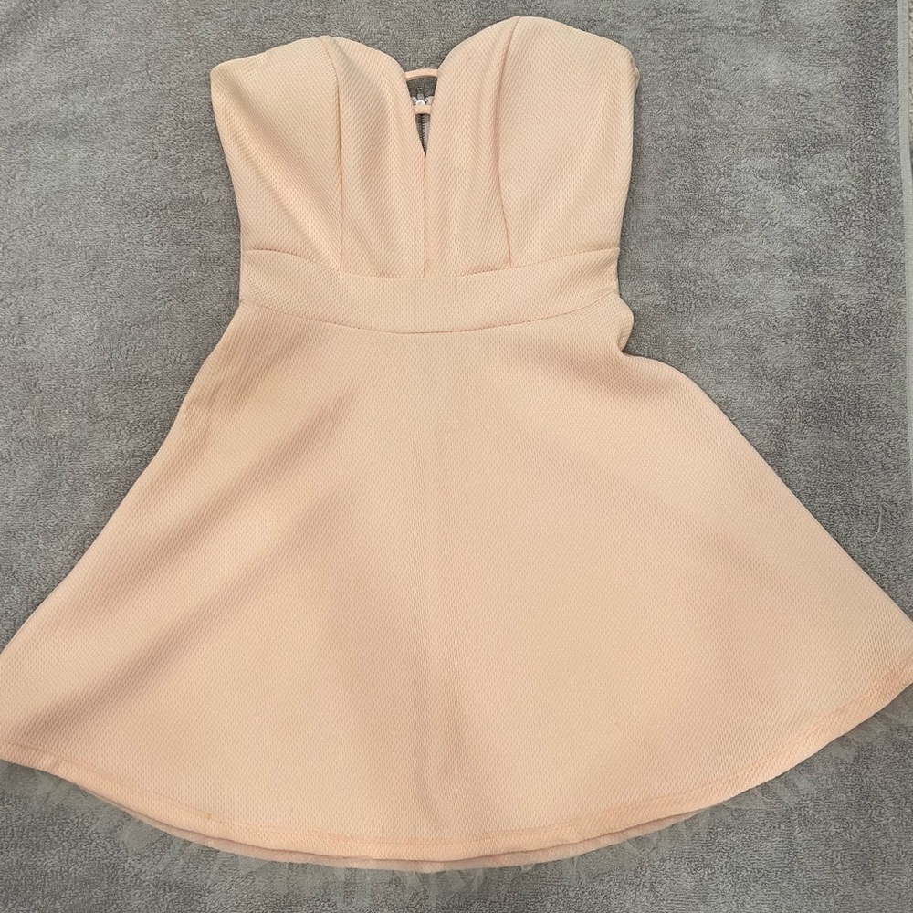 Short dress